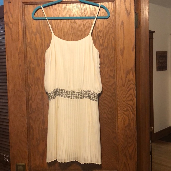 Parker Cream Pleated Beaded Waistband Dress Size Small - Picture 3 of 6